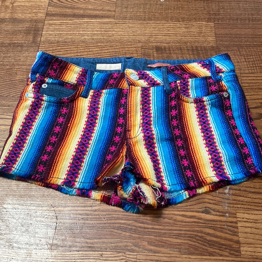 Pilcro Aztec shorts size 25